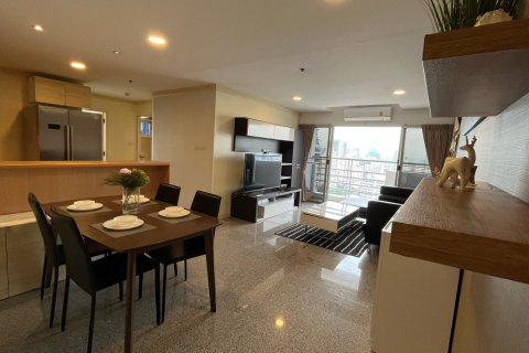 Condominio de 2 dormitorios en Bangkok, Tailandia № 200864 - foto 10