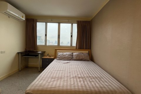 Condominio de 2 dormitorios en Bangkok, Tailandia № 200864 - foto 11