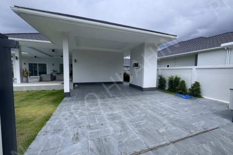 Chalet de 3 dormitorios en Hua Hin, Tailandia № 194769 - foto 4