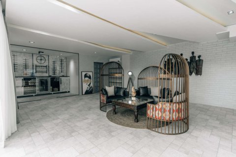 Chalet de 5 dormitorios en Kamala, Tailandia № 166281 - foto 15
