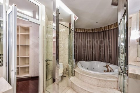 Condominio de 3 dormitorios en Bangkok, Tailandia № 201992 - foto 6