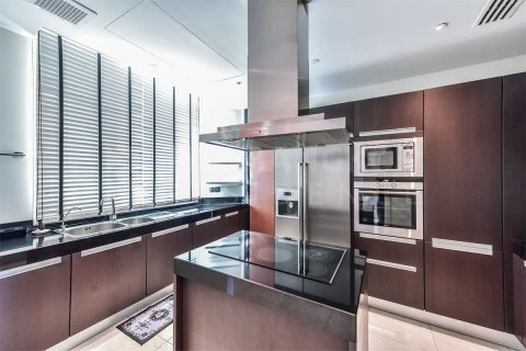 Condominio de 3 dormitorios en Bangkok, Tailandia № 201991 - foto 4