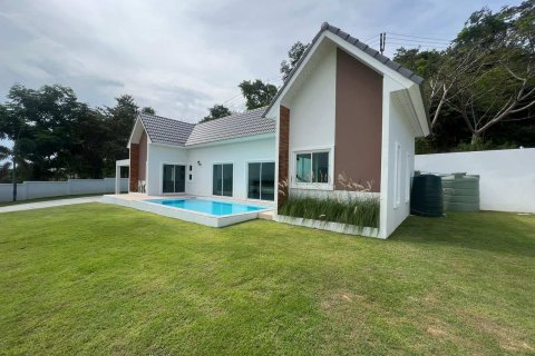 Chalet de 3 dormitorios en Hua Hin, Tailandia № 166693 - foto 11