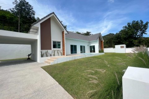 Chalet de 3 dormitorios en Hua Hin, Tailandia № 166693 - foto 12