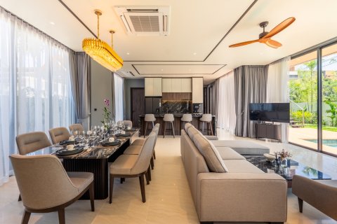 Chalet de 4 dormitorios en Layan Beach, Tailandia № 166694 - foto 11