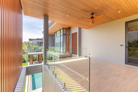 Chalet de 4 dormitorios en Layan Beach, Tailandia № 166694 - foto 18