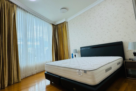 Condo in Bangkok, Thailand, 4 bedrooms № 186604 - photo 10