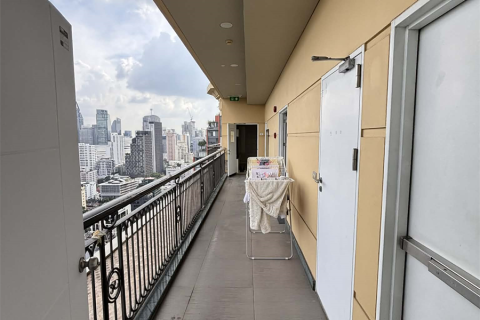 Condo in Bangkok, Thailand, 4 bedrooms № 186604 - photo 5