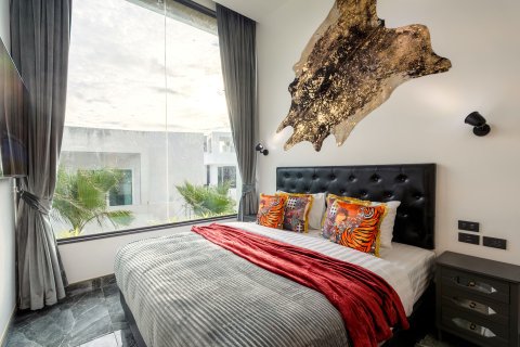 Chalet de 10 dormitorios en Pattaya, Tailandia № 164249 - foto 15