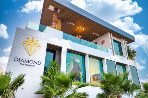 Chalet de 10 dormitorios en Pattaya, Tailandia № 164249 - foto 9