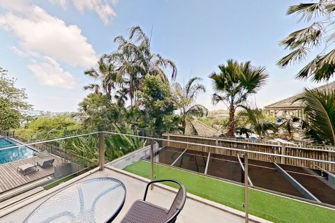 Condominio de 2 dormitorios en Phuket, Tailandia № 173447 - foto 13