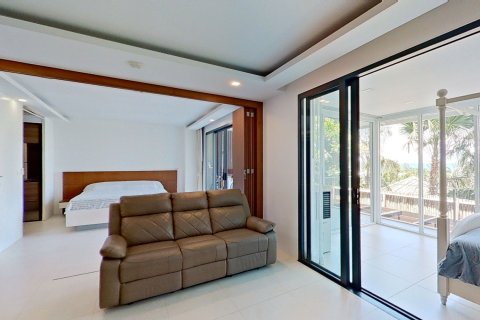 Condominio de 2 dormitorios en Phuket, Tailandia № 173447 - foto 7
