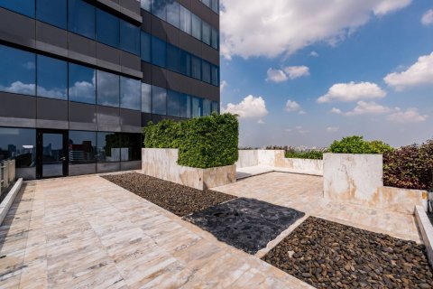 Condominio de 2 dormitorios en Bang Rak, Bangkok, Tailandia № 133872 - foto 29