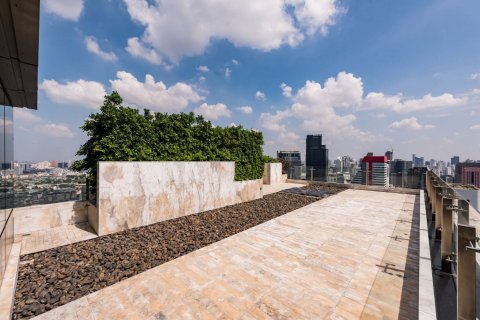 Condominio de 2 dormitorios en Bang Rak, Bangkok, Tailandia № 133872 - foto 30