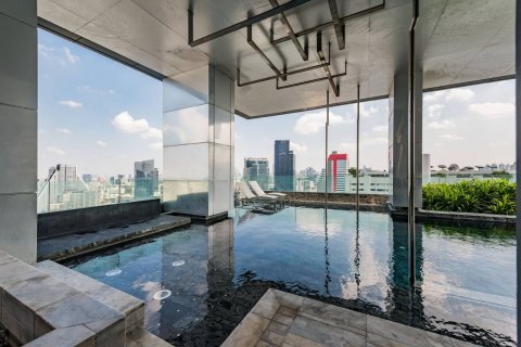 Condominio de 2 dormitorios en Bang Rak, Bangkok, Tailandia № 133872 - foto 28