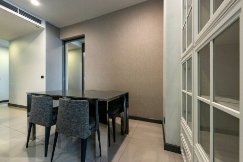 Condominio de 2 dormitorios en Bang Rak, Bangkok, Tailandia № 133872 - foto 4