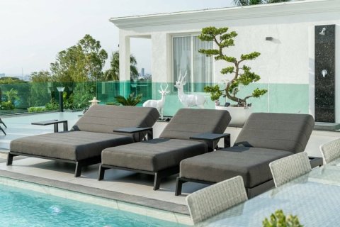 Chalet de 7 dormitorios en Pattaya, Tailandia № 133870 - foto 14
