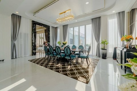 Chalet de 7 dormitorios en Pattaya, Tailandia № 133870 - foto 4