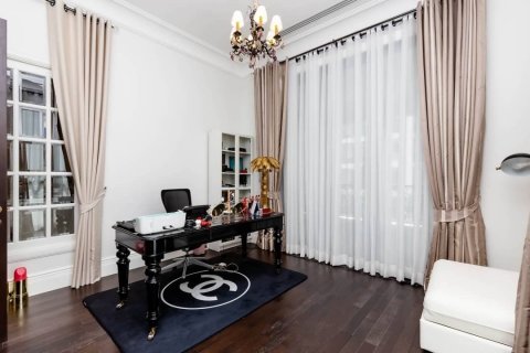 Condominio de 2 dormitorios en Pathum Wan, Bangkok, Tailandia № 133869 - foto 3