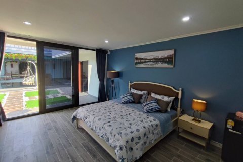 Casa de 6 dormitorios en Pattaya, Tailandia № 150259 - foto 8