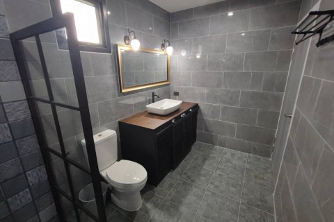 Casa de 6 dormitorios en Pattaya, Tailandia № 150259 - foto 9