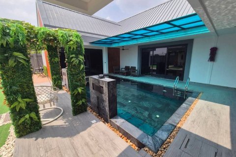 Casa de 6 dormitorios en Pattaya, Tailandia № 150259 - foto 14