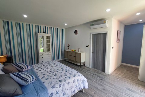 Casa de 6 dormitorios en Pattaya, Tailandia № 150259 - foto 6