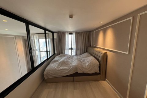 Dúplex de 1 dormitorio en Bangkok, Tailandia № 160161 - foto 4