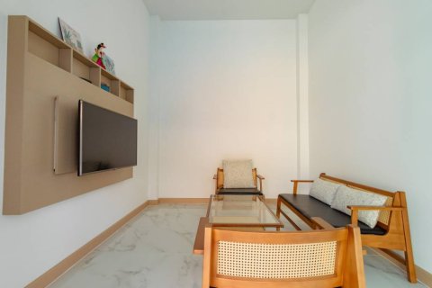 Chalet de 3 dormitorios en Pran Buri, Tailandia № 160162 - foto 10