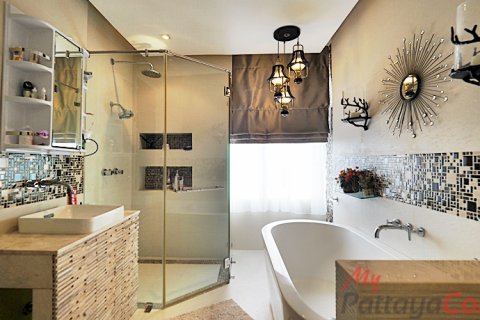 Condominio de 2 dormitorios en Sattahip, Tailandia № 32558 - foto 7
