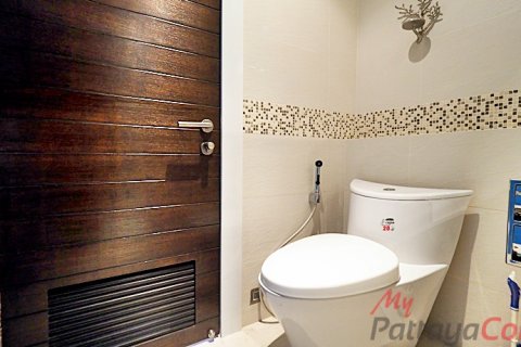 Condominio de 2 dormitorios en Sattahip, Tailandia № 32558 - foto 19