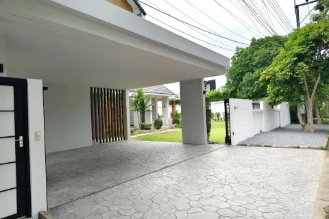 Villa à Chiang Mai, Thaïlande 4 chambres № 162779