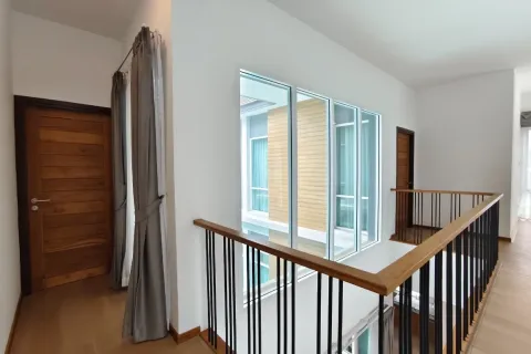 Chalet de 4 dormitorios en Chiang Mai, Tailandia № 162779 - foto 17