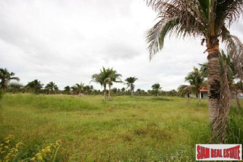Terreno 9840 m2 en Hua Hin, Tailandia № 202497