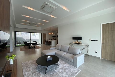 Chalet de 3 dormitorios en Hua Hin, Tailandia № 168393 - foto 9