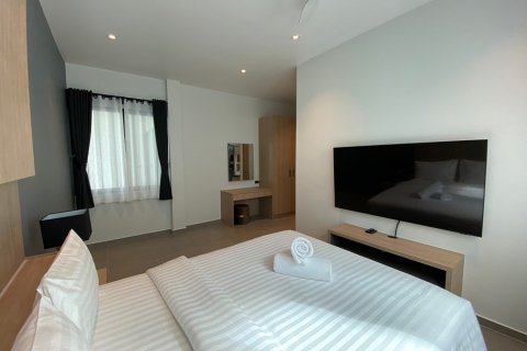Chalet de 3 dormitorios en Hua Hin, Tailandia № 168393 - foto 19