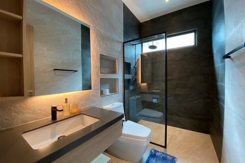 Chalet de 3 dormitorios en Hua Hin, Tailandia № 168393 - foto 17