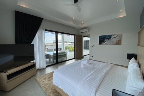 Chalet de 3 dormitorios en Hua Hin, Tailandia № 168393 - foto 12