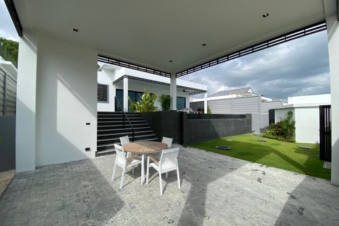 Chalet de 3 dormitorios en Hua Hin, Tailandia № 168393 - foto 26
