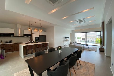 Chalet de 3 dormitorios en Hua Hin, Tailandia № 168393 - foto 7