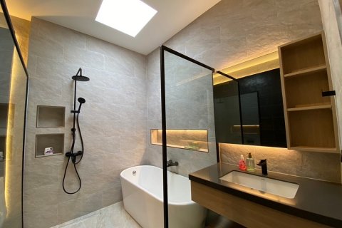 Chalet de 3 dormitorios en Hua Hin, Tailandia № 168393 - foto 14