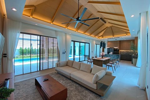 Chalet de 3 dormitorios en Hua Hin, Tailandia № 168361 - foto 7