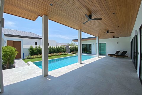 Chalet de 3 dormitorios en Hua Hin, Tailandia № 168361 - foto 6