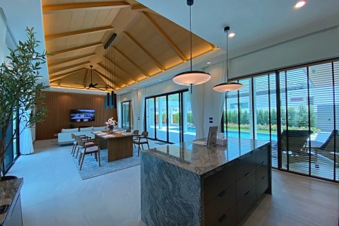 Chalet de 3 dormitorios en Hua Hin, Tailandia № 168361 - foto 11