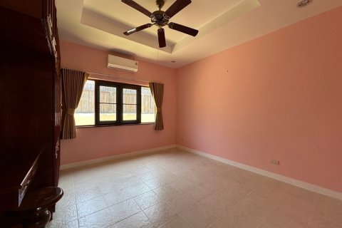 Chalet de 3 dormitorios en Hua Hin, Tailandia № 168394 - foto 21