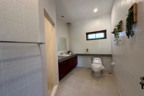 Chalet de 3 dormitorios en Hua Hin, Tailandia № 168394 - foto 25