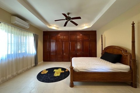 Chalet de 3 dormitorios en Hua Hin, Tailandia № 168394 - foto 15