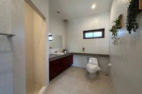 Chalet de 3 dormitorios en Hua Hin, Tailandia № 168394 - foto 23