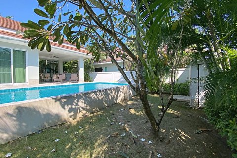 Chalet de 3 dormitorios en Hua Hin, Tailandia № 168395 - foto 29