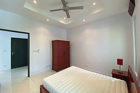 Chalet de 3 dormitorios en Hua Hin, Tailandia № 168395 - foto 27